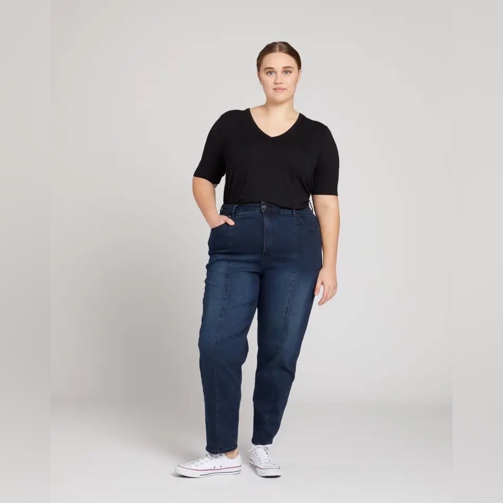 Universal Standard Curvy Super High Rise Straight Leg Jeans Size 18